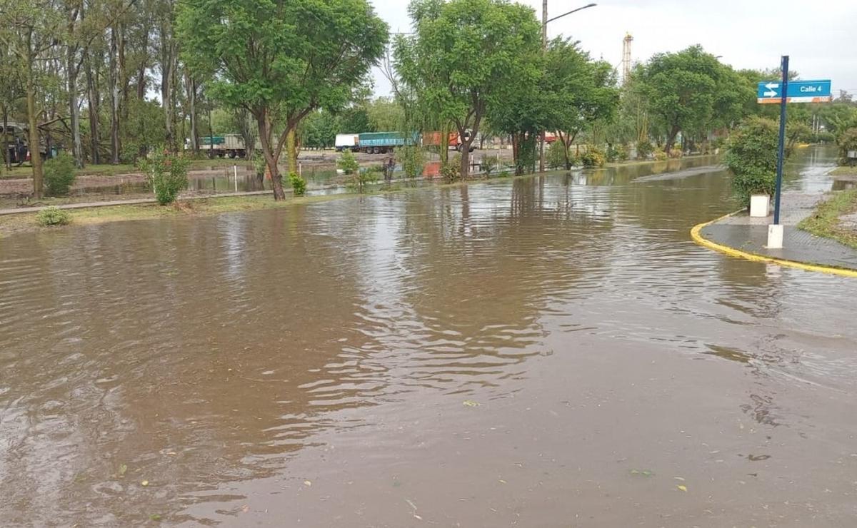 FOTO: La cola de un tornado azotó Ordóñez (Gentileza: Voces de la Isla).