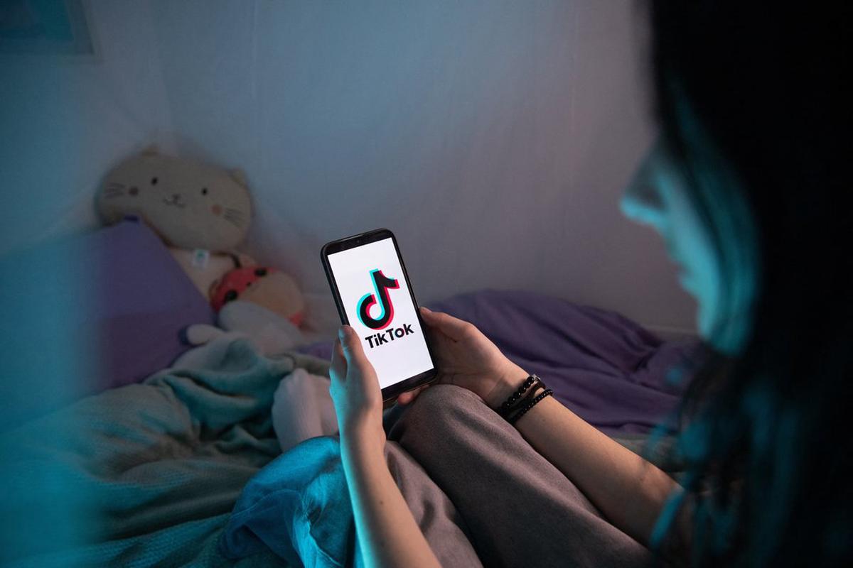 ANPD multa a ByteDance con 153,7 millones de reales por tratamiento indebido de datos de menores en TikTok.