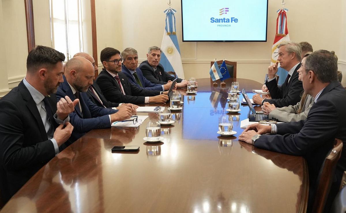Pullaro recibió al embajador de la Unión Europea para analizar oportunidades comerciales.