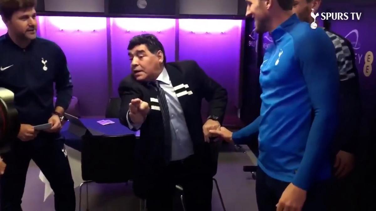 Maradona y su consejo a Kane.