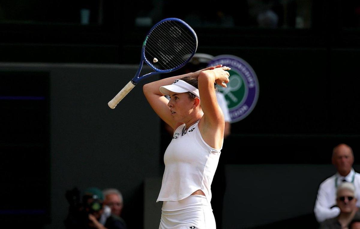Linda Noskova, la nueva campeona de Wimbledon.