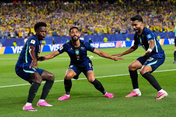 Brasil busca sellar su pase a 16avos de final ante Escocia
