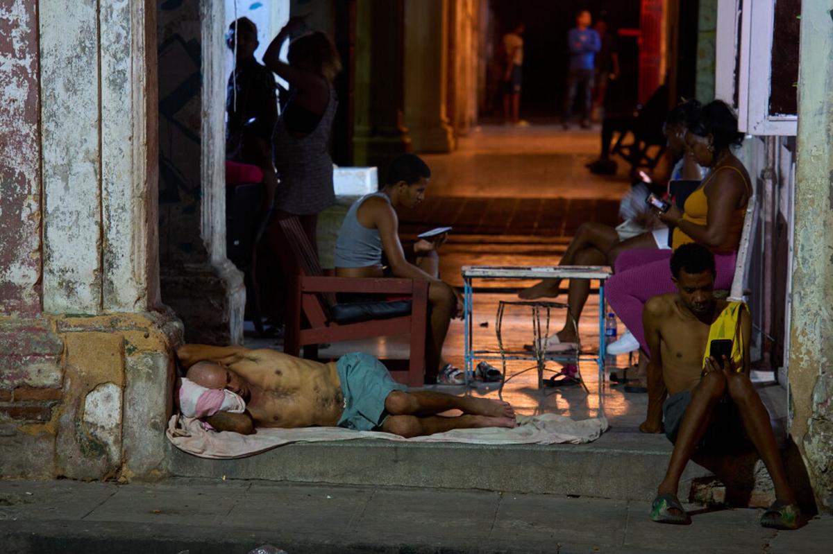 Crisis energética y cerco de EEUU trastocan la vida cotidiana de los cubanos