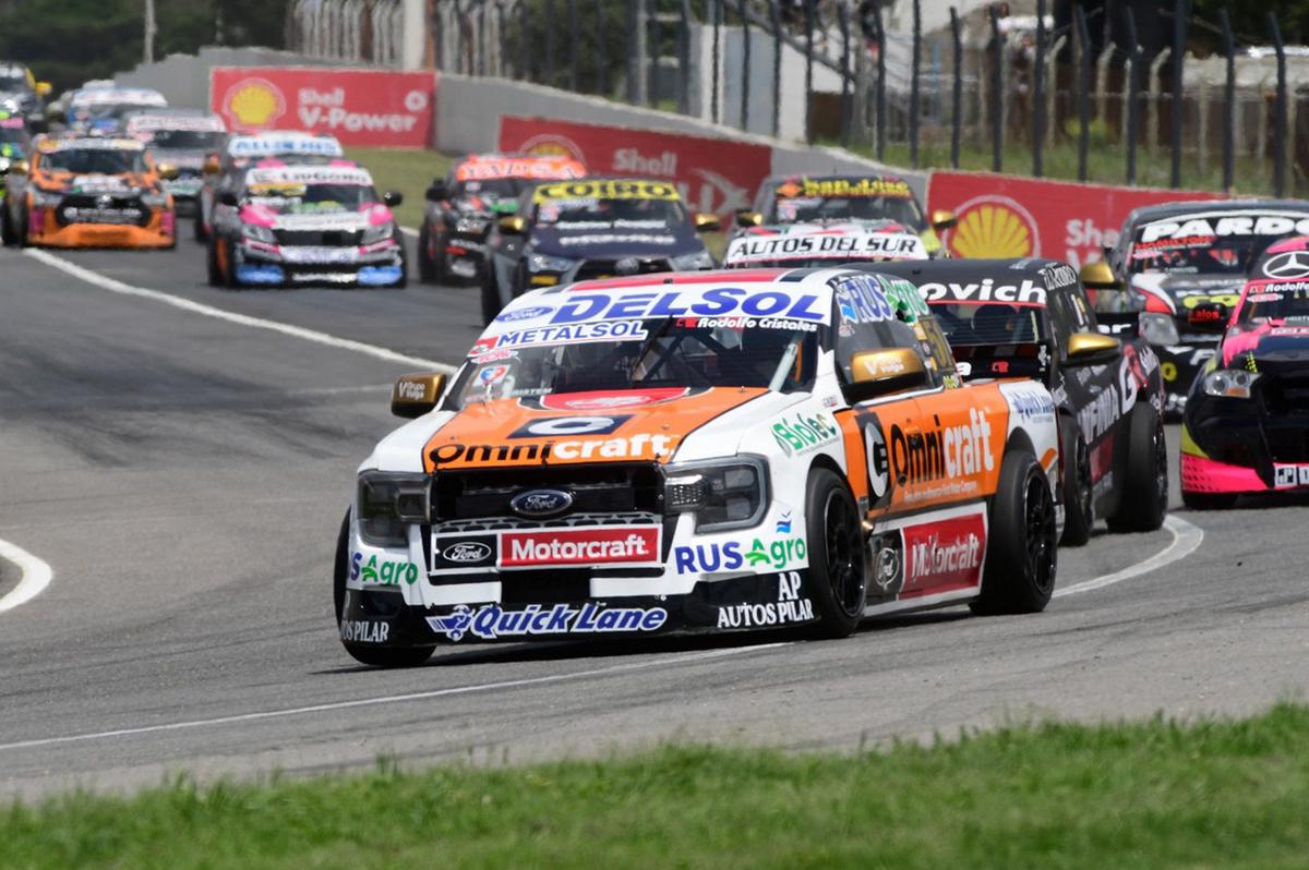 FOTO: Gianini con la Ford Ranger manda en la Copa de Oro