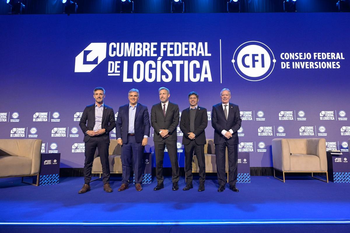 Distintos gobernadores durante una cumbre del Consejo Federal de Inversiones.