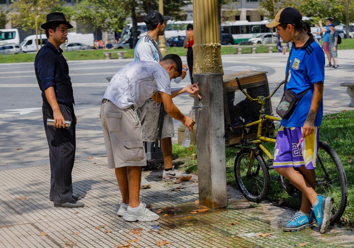 Más de 100 personas afectadas por golpes de calor en Buenos Aires