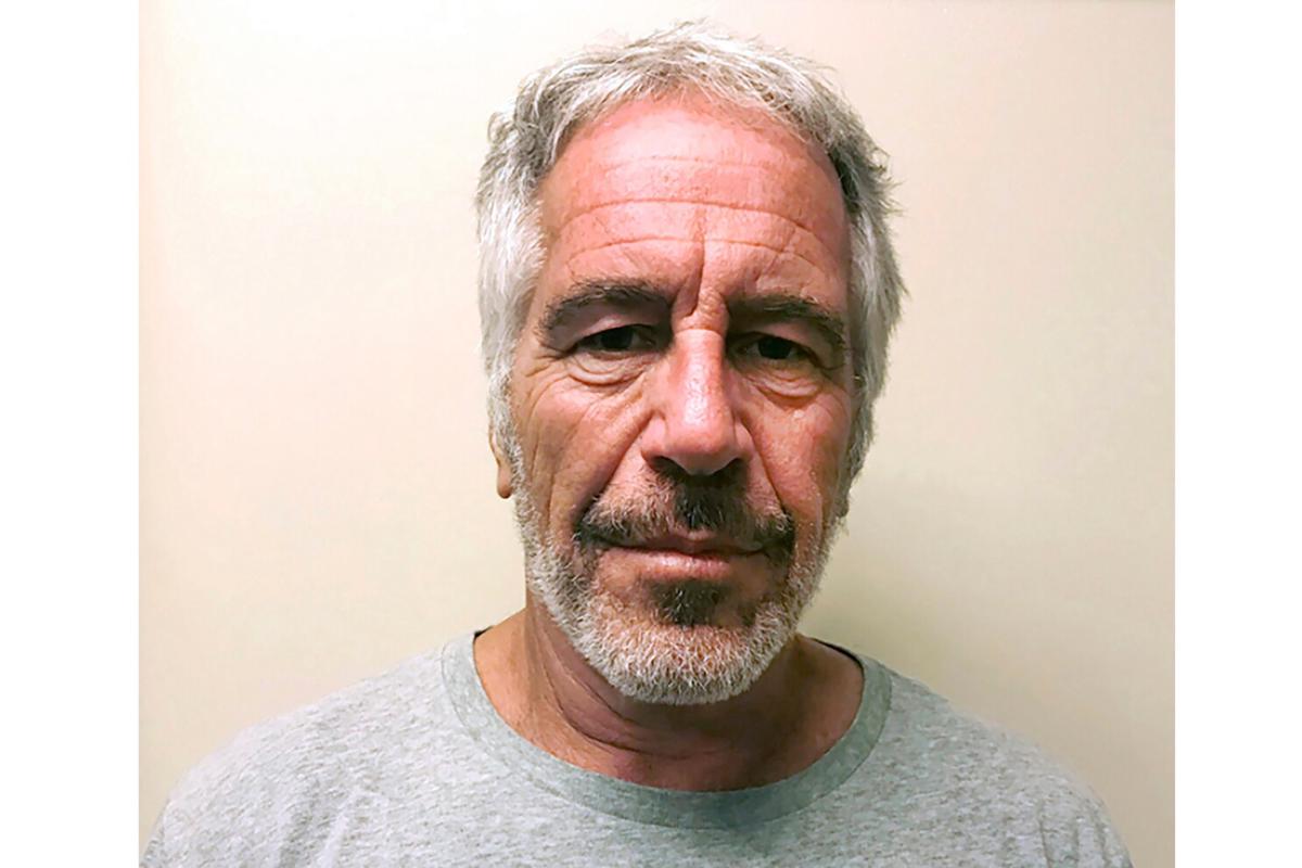Legisladores demócratas publican más fotos de las propiedades de Epstein