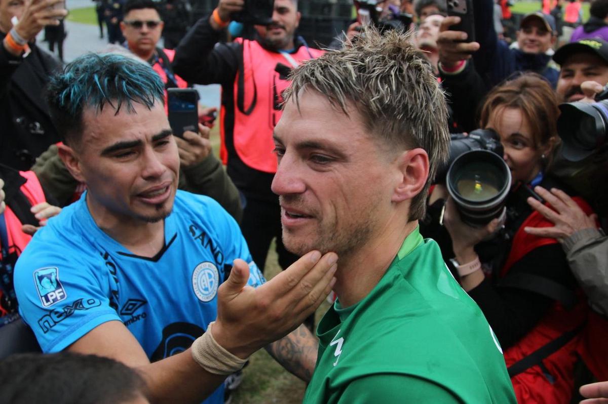 Belgrano celebra el primer título de su historia. (Foto: Daniel Cáceres/C3)