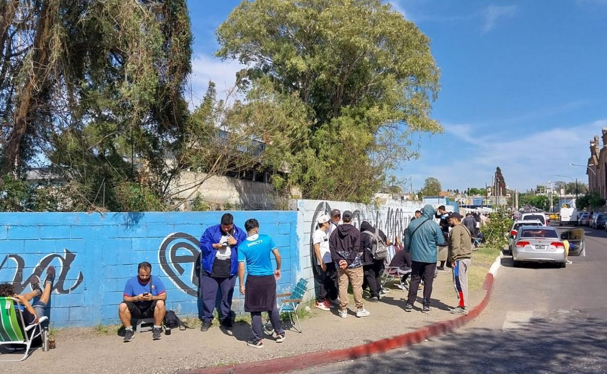 Hinchas de Belgrano.