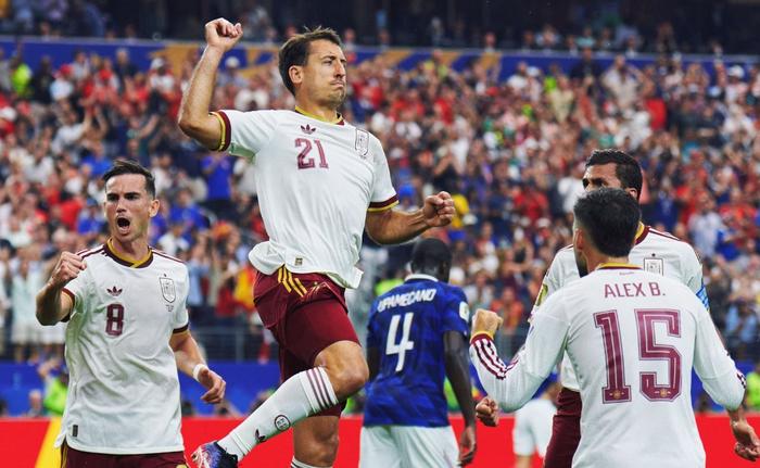España abrió el marcador y vence a Francia por las semis del Mundial: seguilo en vivo