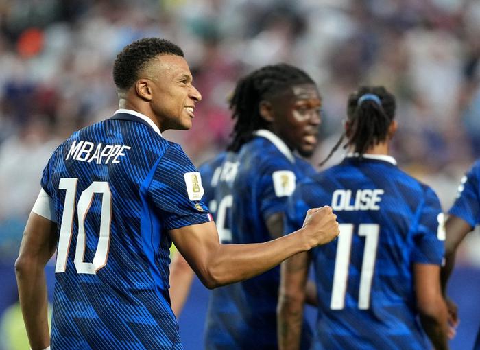 Mbappé suma doblete y se convierte en el segundo máximo goleador de Mundiales