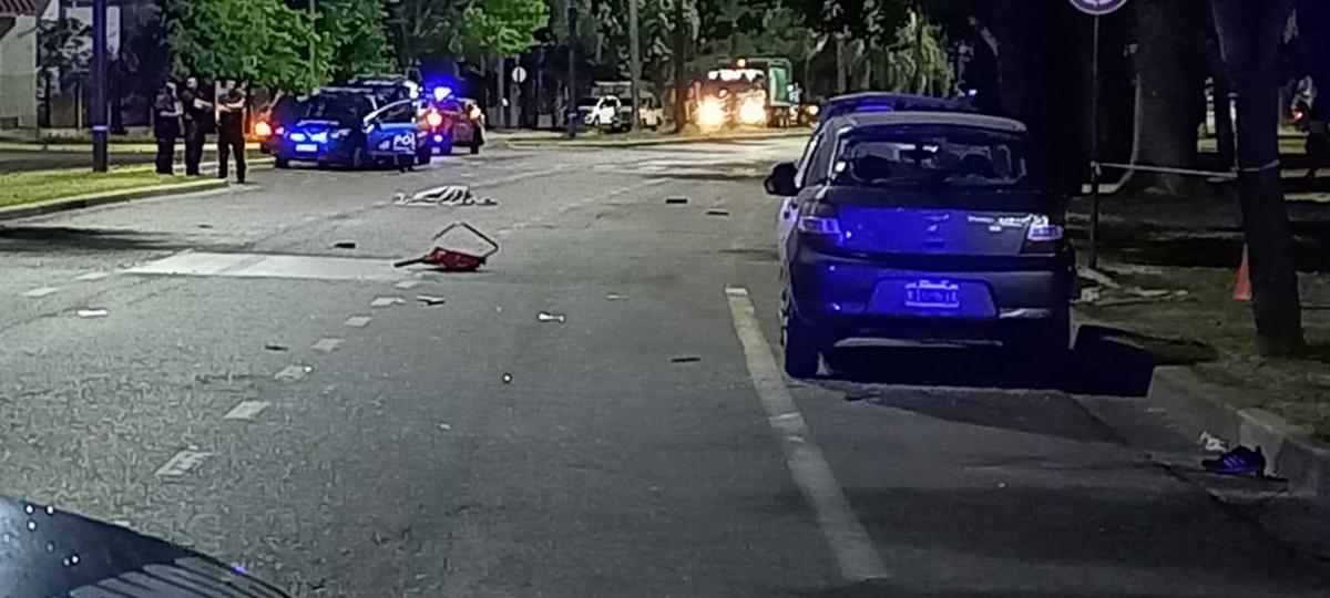 FOTO: La tragedia ocurrió en la noche del domingo en la avenida Almirante Brown.