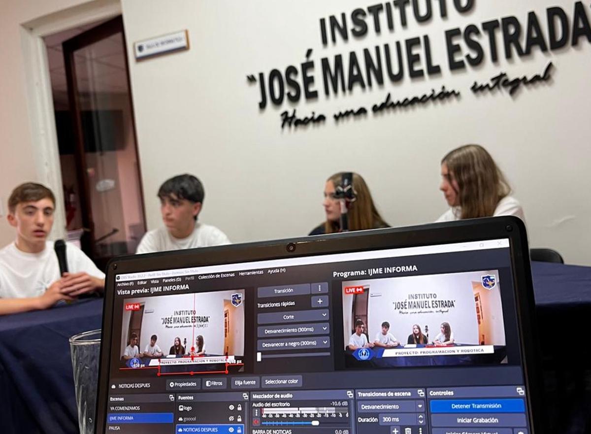 FOTO: Sueños de Radio. Instituto José Manuel Estrada de Guatimozín.