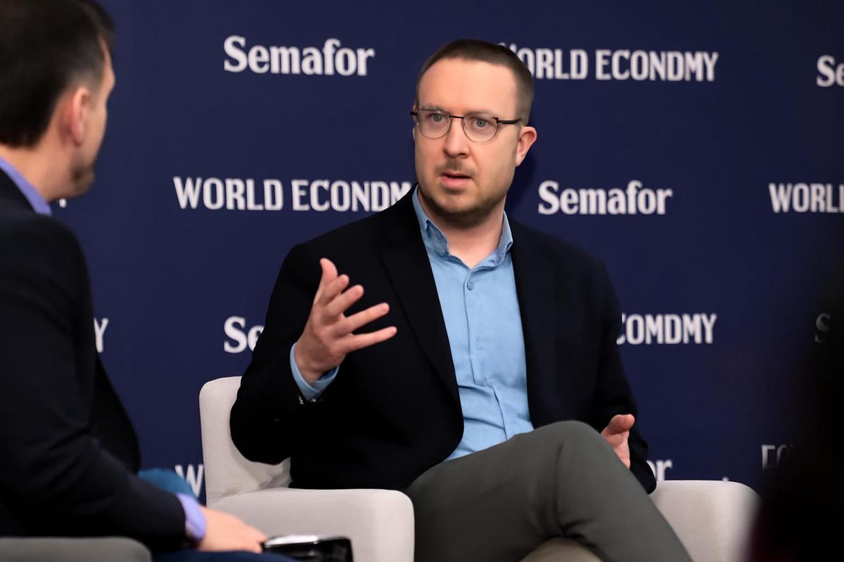 Jack Clark en la conferencia Semafor World Economy