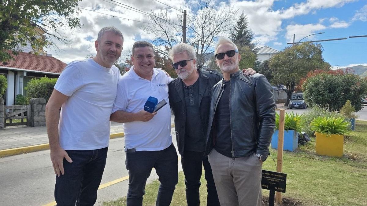 Los Pericos se sumaron a La Argentina Reforesta en La Falda