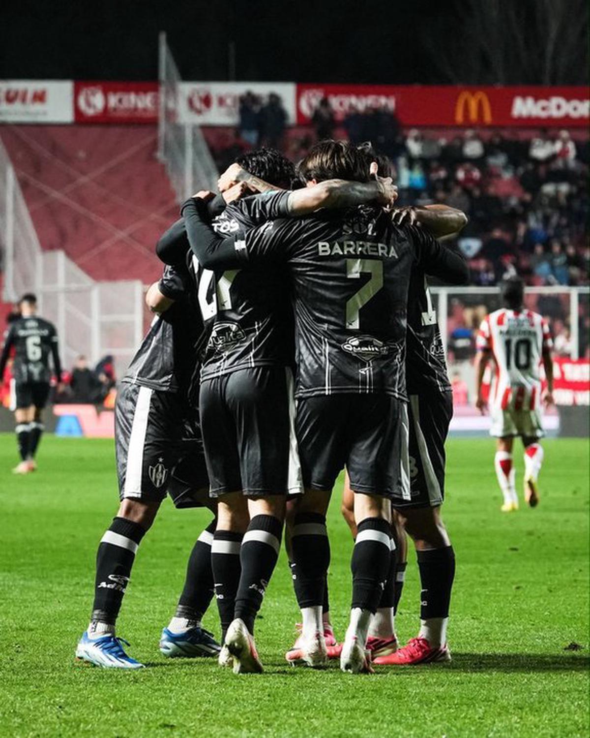 Central Córdoba se lo dio vuelta a Unión para meterse en puestos de Playoffs del Torneo Clausura.