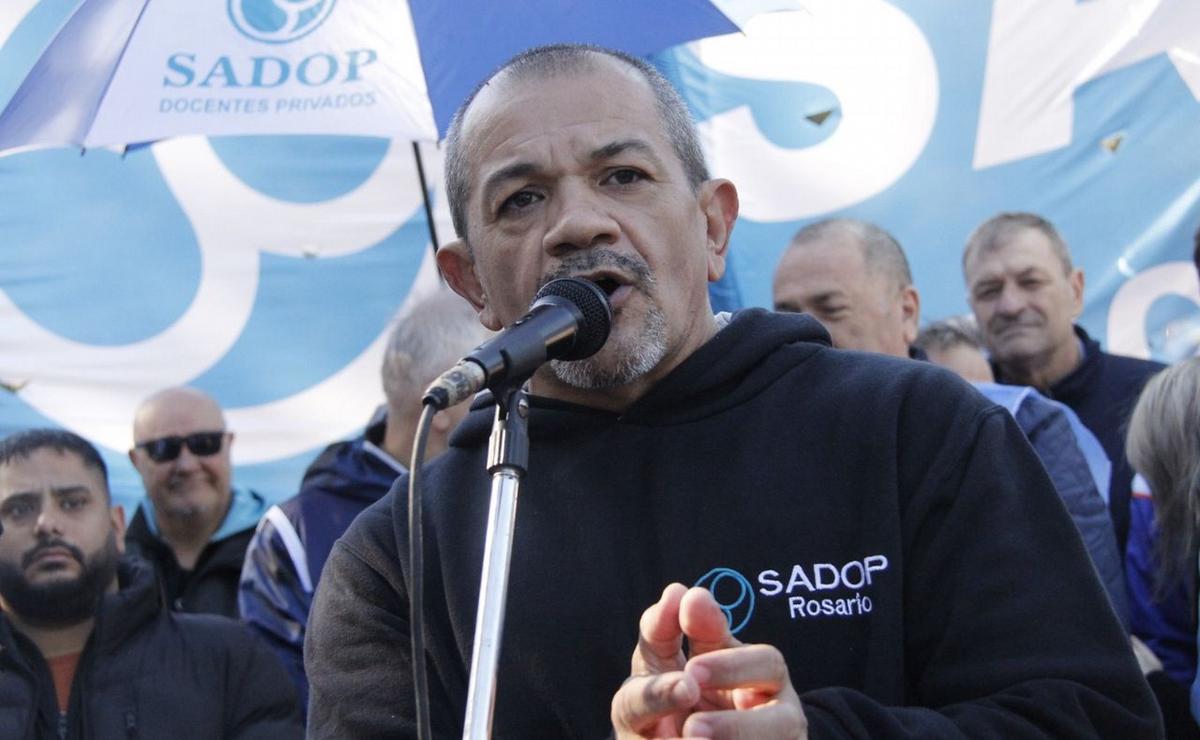 El secretario general de Sadop Rosario, Martín Lucero.