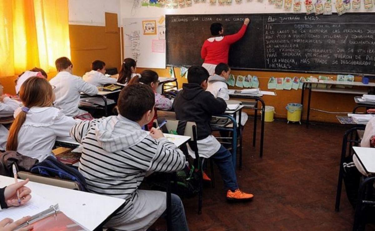 Crece el debate por la reforma educativa: "La política de voucher me hace ruido".