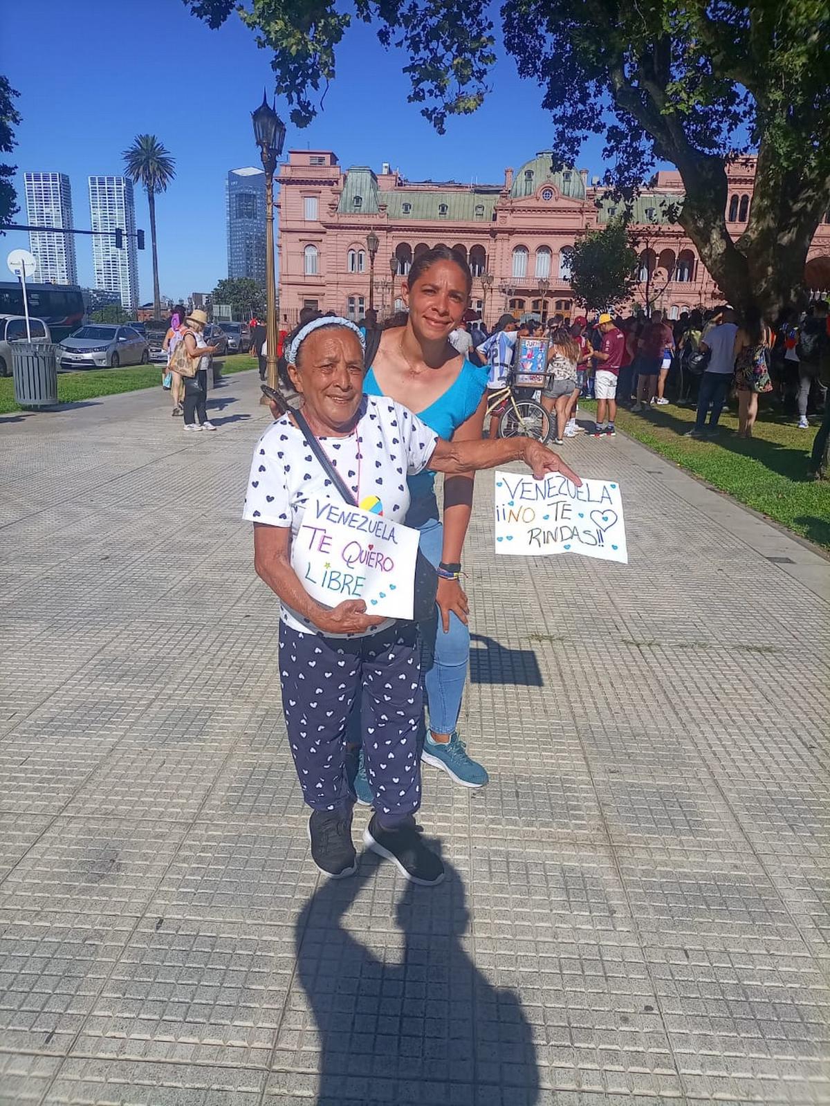 FOTO: Principales ciudades del país marchan en apoyo a la democracia venezolana