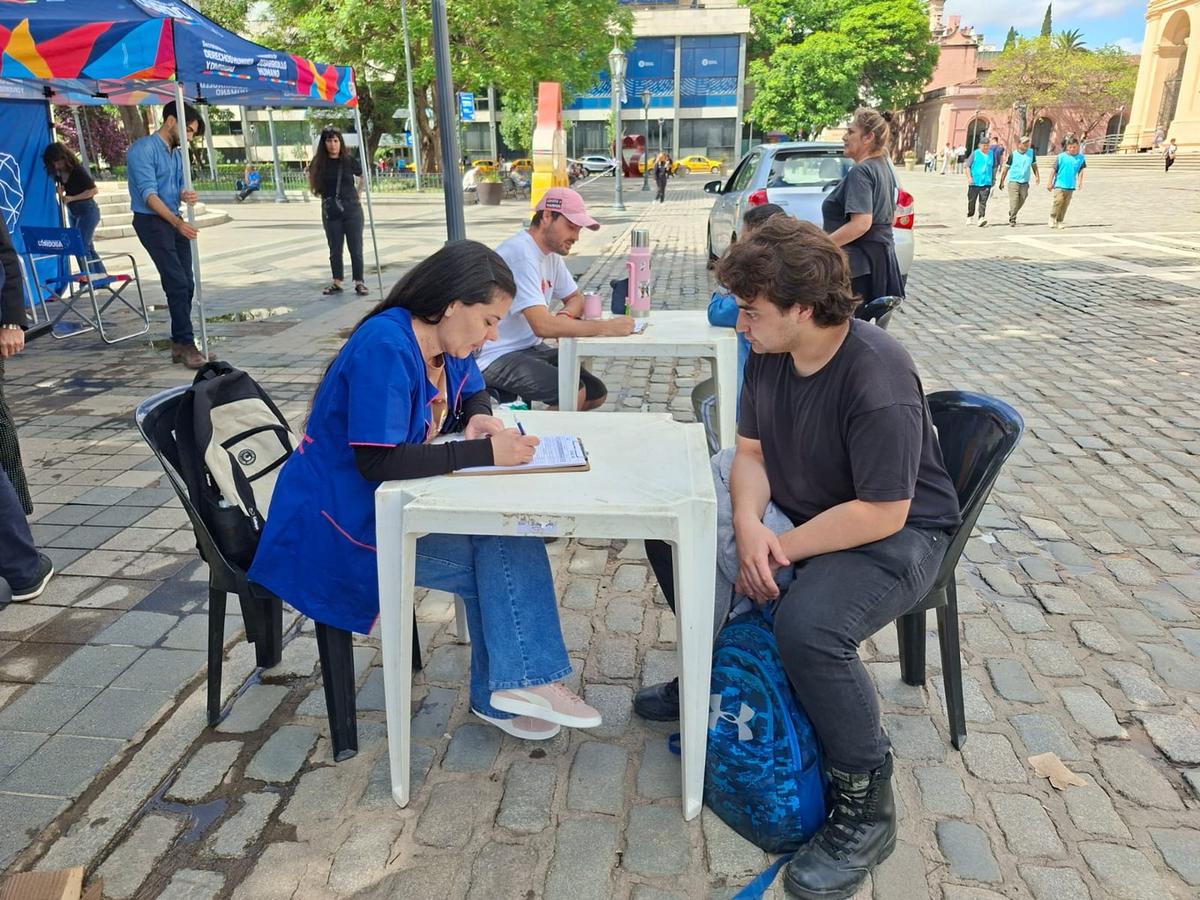 Testeo rápido por el VIH en Córdoba. (Foto: Orlando Morales/Cadena 3)