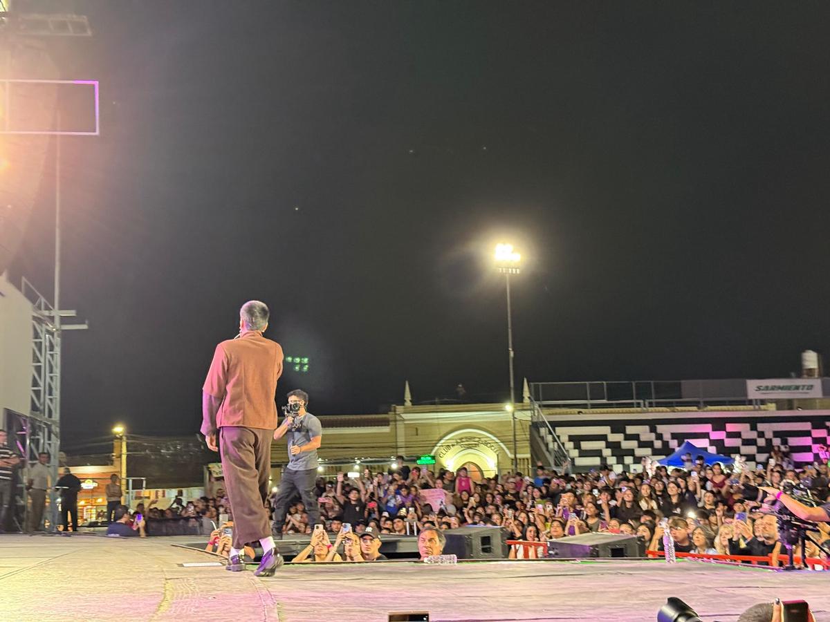 Milo J en un show íntimo en Cosquín. (Foto: Daniel Cáceres).