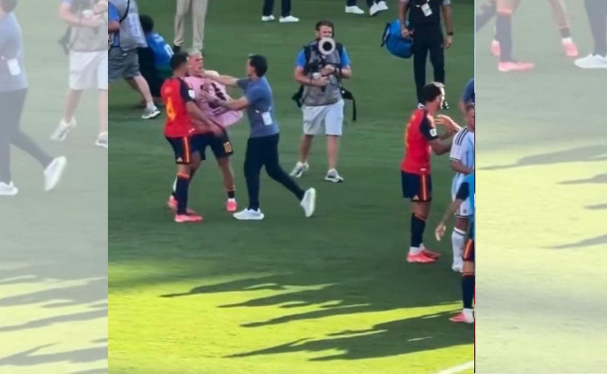 Ayala tuvo un altercado con Dani Olmo tras el pitazo final (Foto: captura de TV)