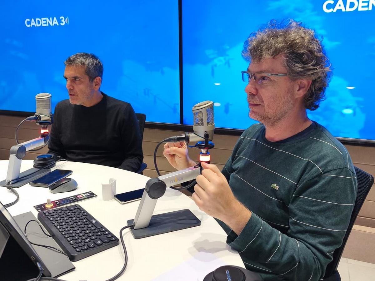 El especialista Nicolás Wolovick en los estudios de Cadena 3.