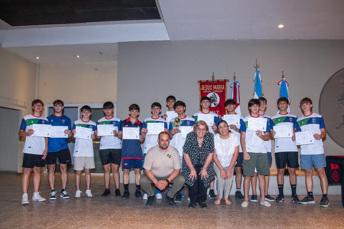 El Festival de Doma y Folklore reconoció a alumnos destacados.