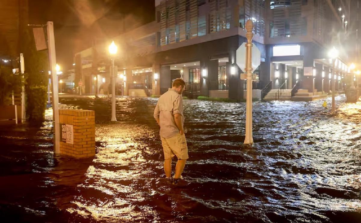 FOTO: El huracán Miltón tocó tierra en categoría 3 en Florida. (Foto: France 24/CNN/AP)