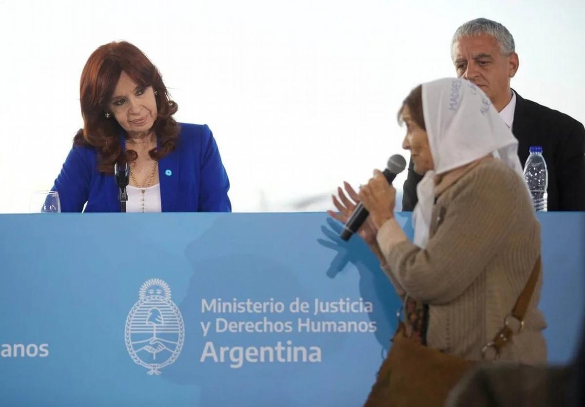 Cristina Kirchner junto a Taty Almeida.