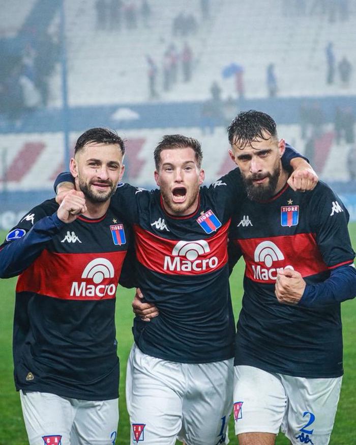 Tigre bajo la lupa por la bandera de Malvinas en la Copa Sudamericana