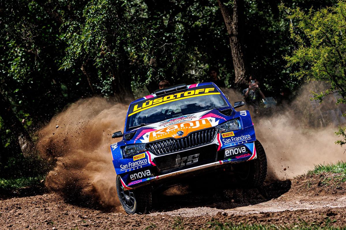 Arceluz en su primera carrera con Skoda, marcha 2°