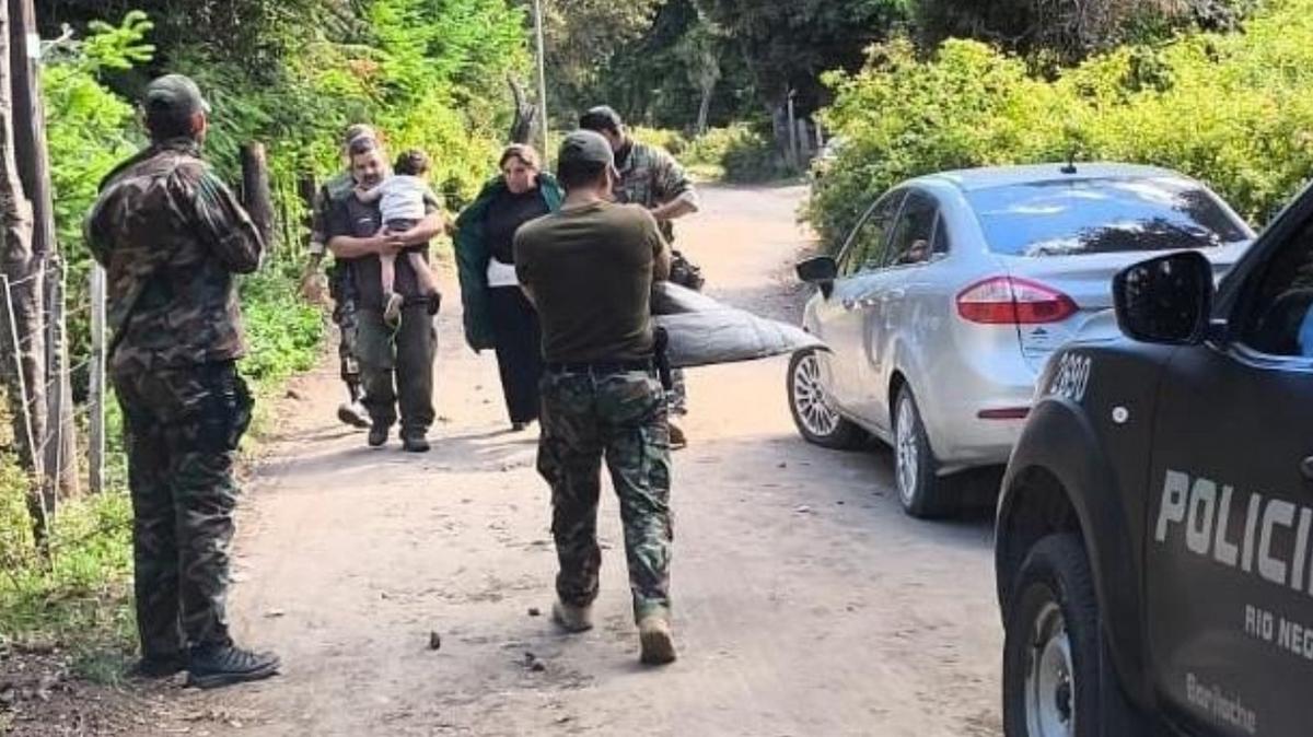 FOTO: Milagro en Bariloche: apareció con vida el nene que pasó 17 horas perdido