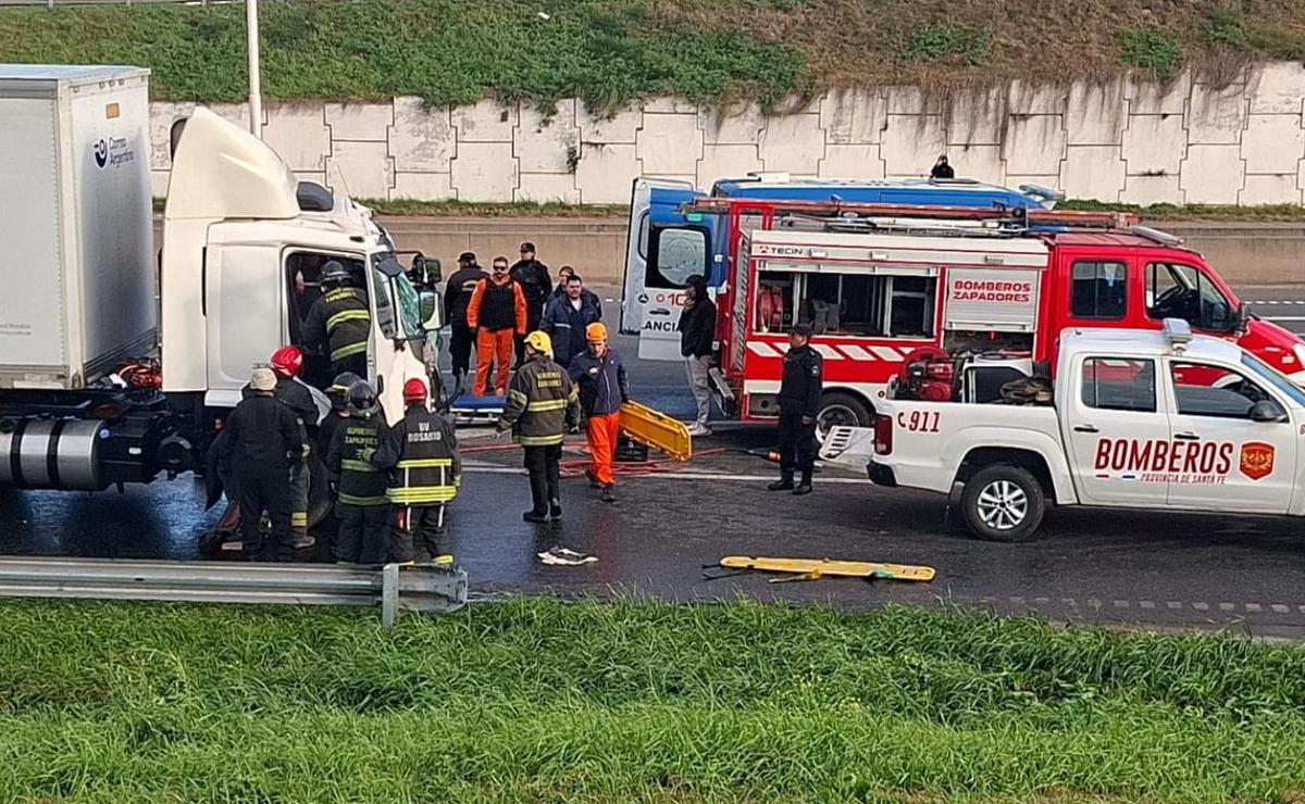 Los Bomberos en el lugar del siniestro.