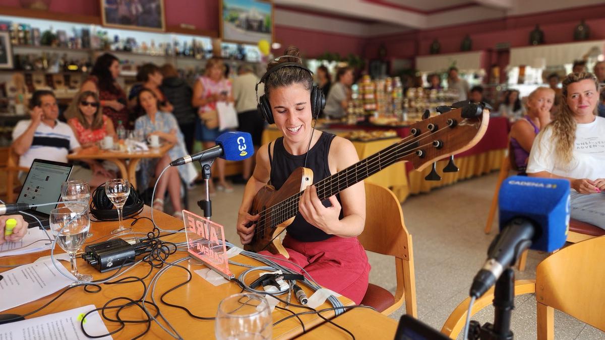 FOTO: Clara Cantore en Rony en Vivo