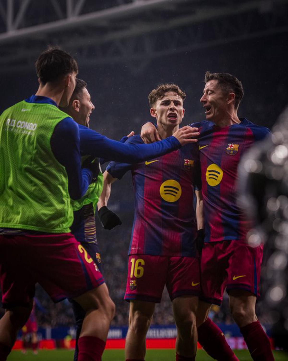 Barcelona y Athletic Club abren la Supercopa de España.