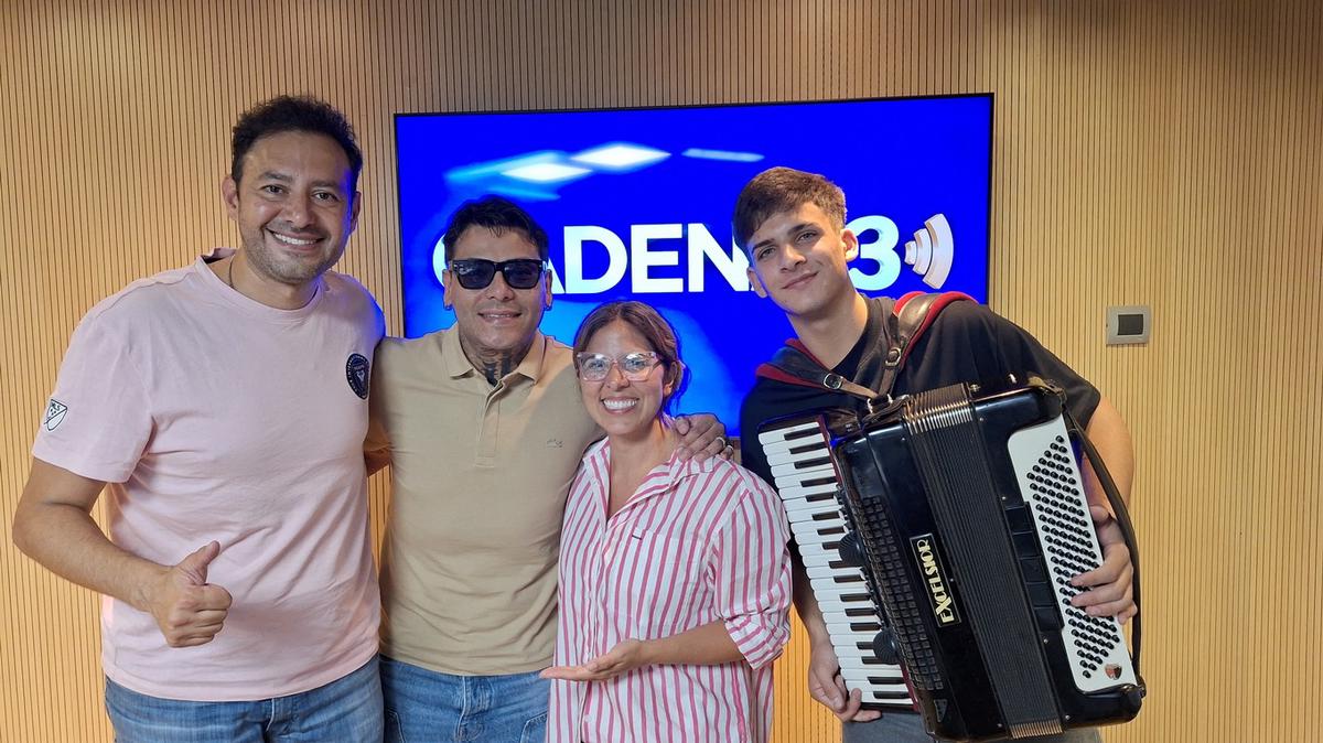 FOTO: Uriel Lozano llega a Plaza de la Música con el sabor de la cumbia santafesina 