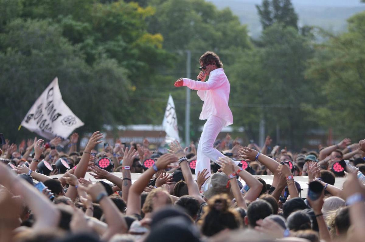 Joaquín Levinton la rompió en el Cosquín Rock 2026. (Foto: Daniel Cáceres)