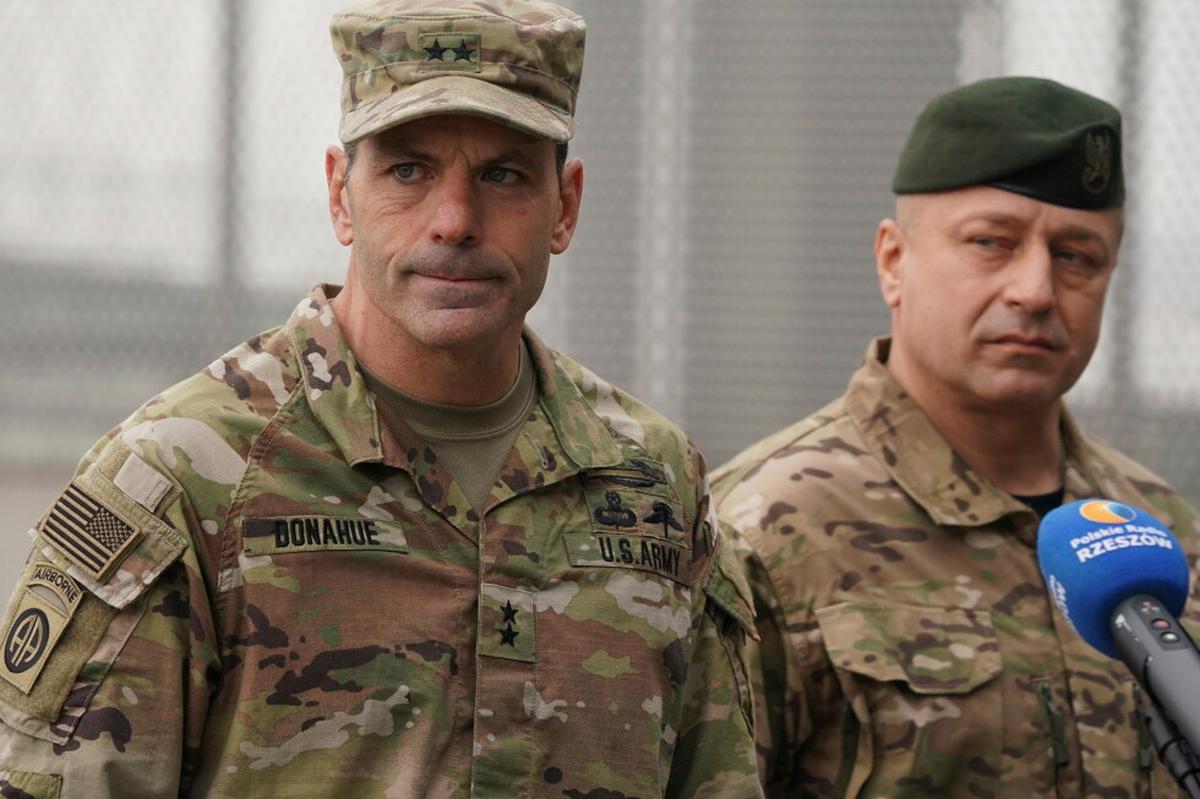 Un importante general del Ejército, último soldado de EEUU en salir de Afganistán, deja su cargo