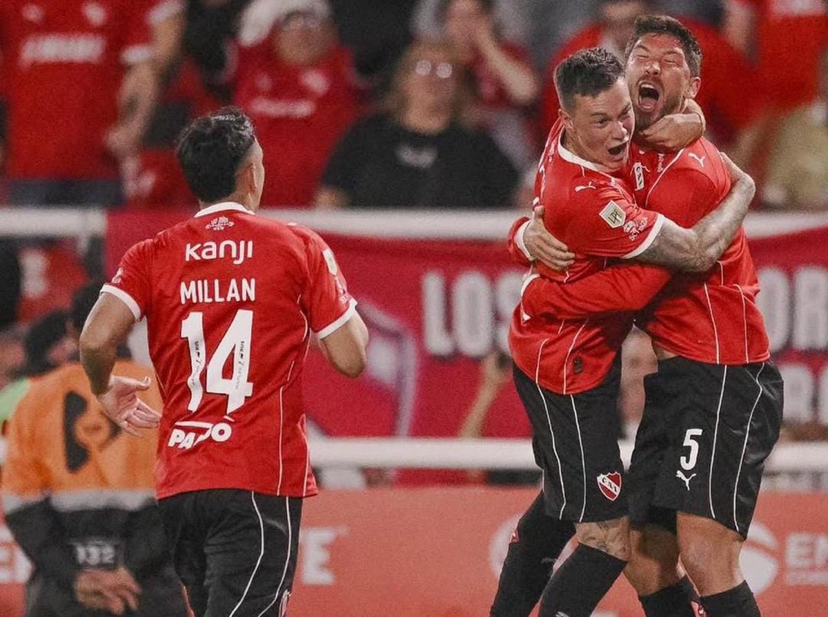 Goleada para soñar con el milagro de la clasificación a playoffs