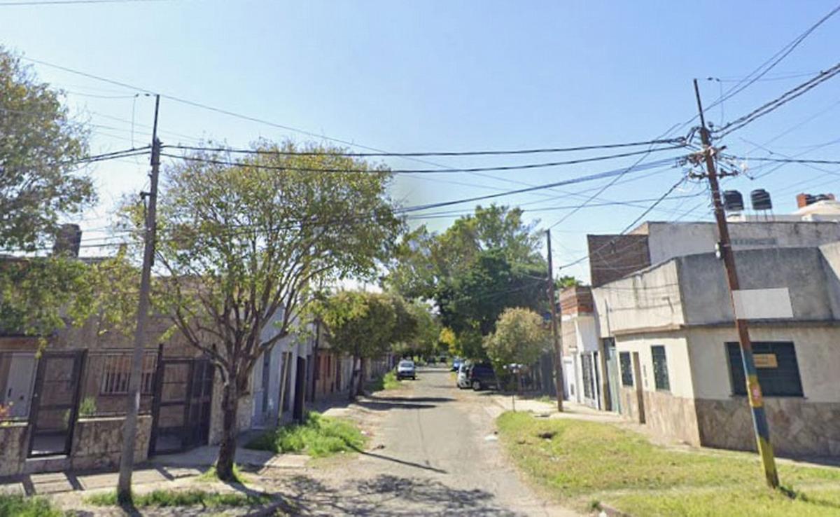 Amenazas con un arma de fuego: dos detenidos tras un allanamiento en Rosario.