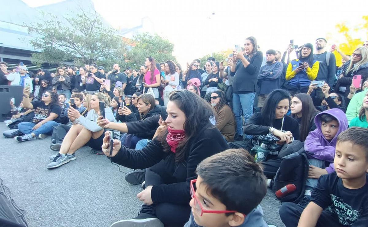 Cielo Razzo sorprendió con un show íntimo en Rosario.