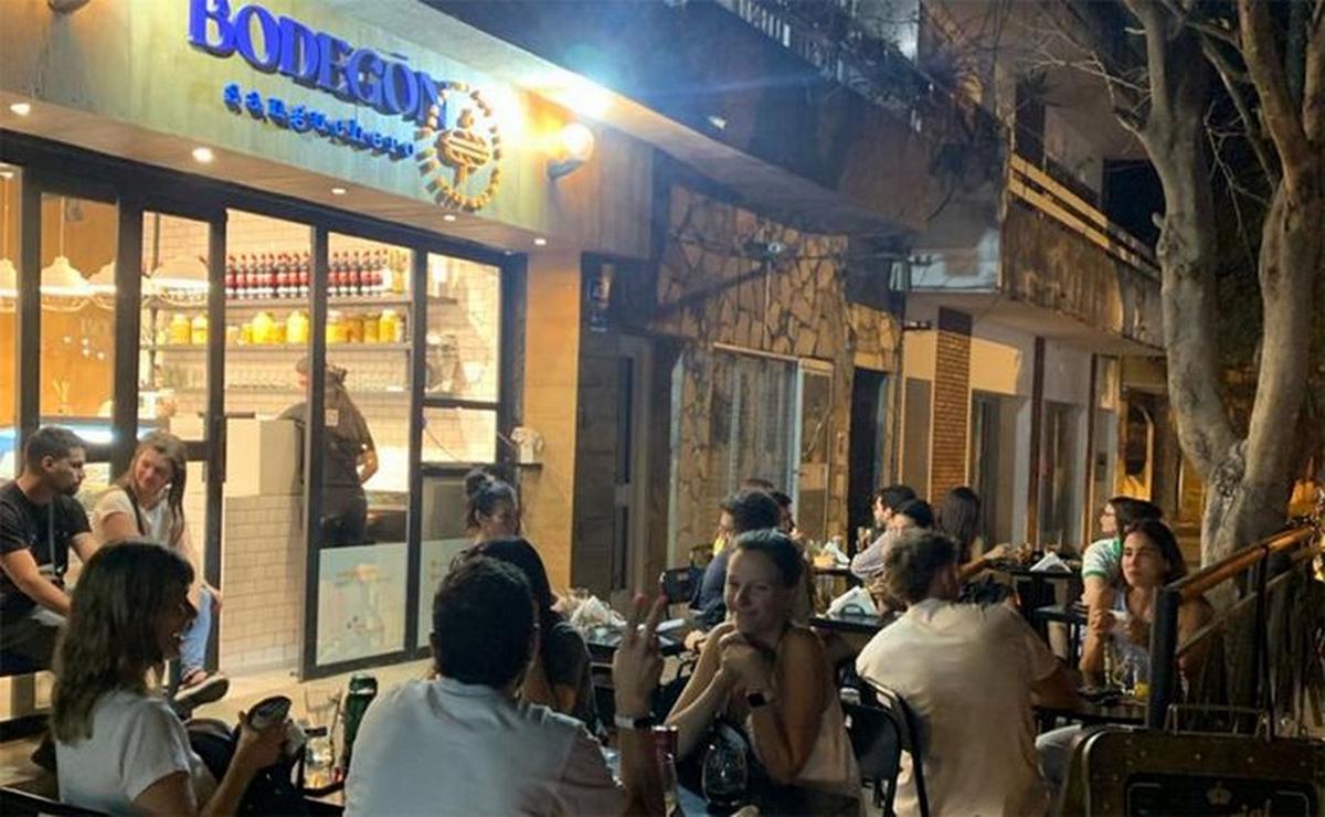 El regreso de las mesas que invitan a compartir: El resurgir de Los Bodegones