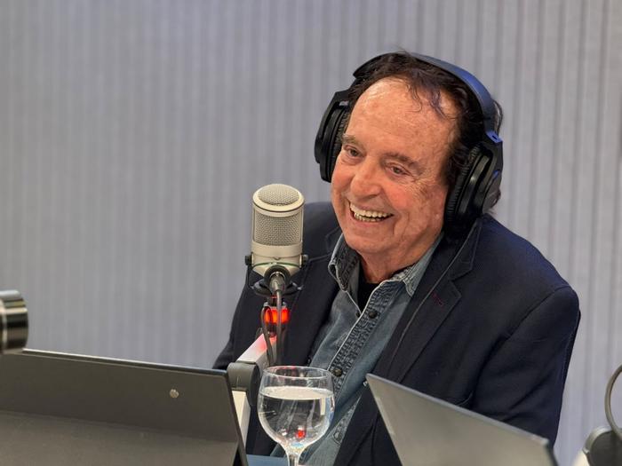 Dyango en Cadena 3: "El reguetón no dice nada y en sus letras no existe el amor"
