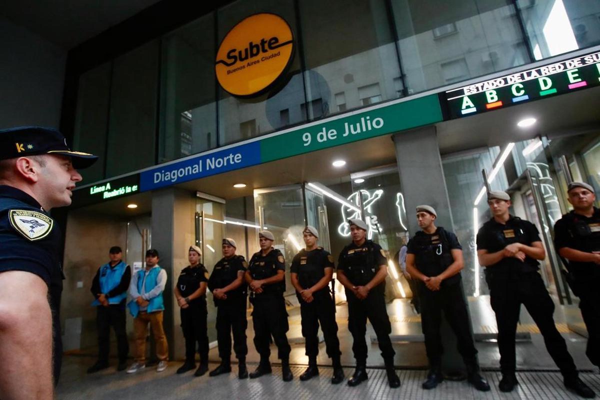 Operativo en el subte: dos detenidos y 400 personas identificadas