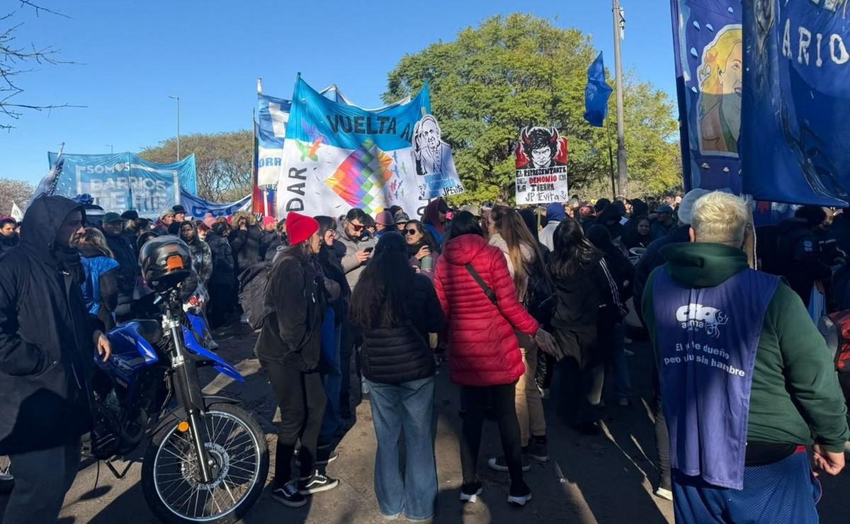 Movilización sindical y social por San Cayetano en Rosario