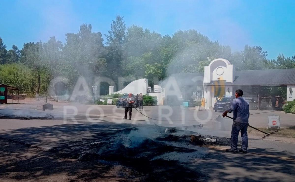 FOTO: Reclamos de vecinos tras los derrumbes.