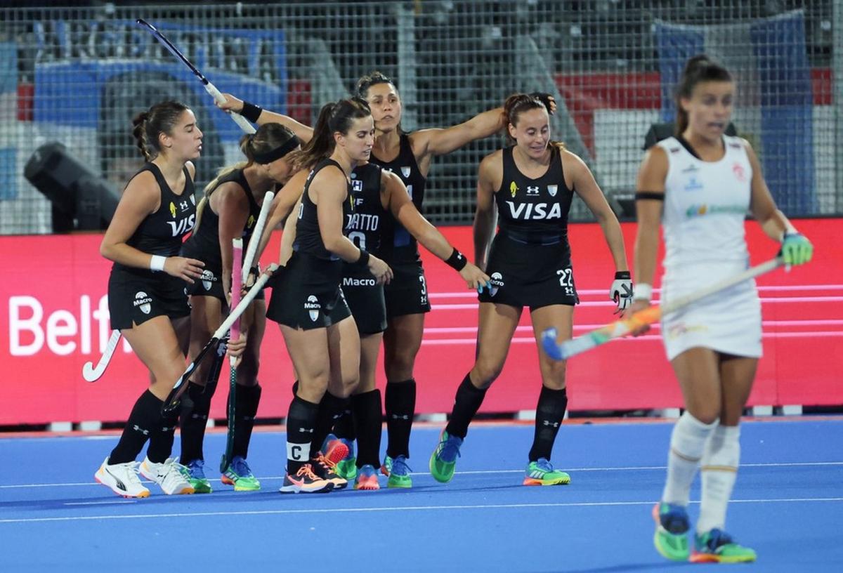 Las Leonas golearon 3-0 a España y se metieron en las semifinales del Mundial.