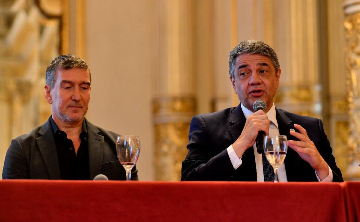 FOTO: Julio Bocca fue presentado como el nuevo director del Teatro Colón. (Foto: NA)