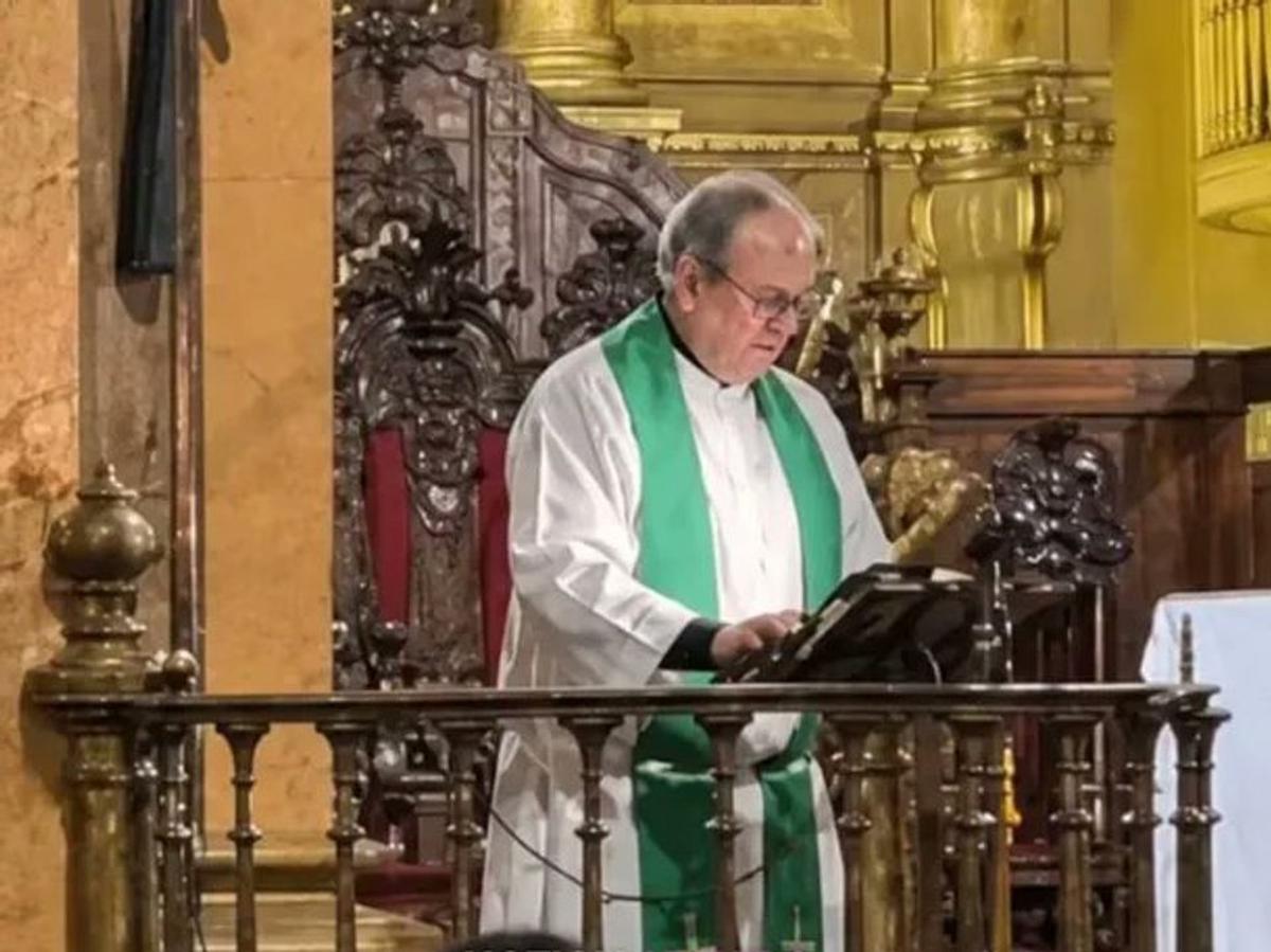 Controversia en Córdoba: un cura denunciado por abuso oficia misa en la Catedral